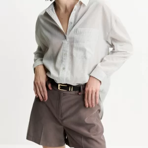 Shorts curto alfaiatado