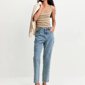 Calça jeans mom pesponto triplo