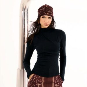 Blusa Canelada High Neck - preta