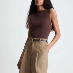 Bermuda Alfaiatada Com Pregas