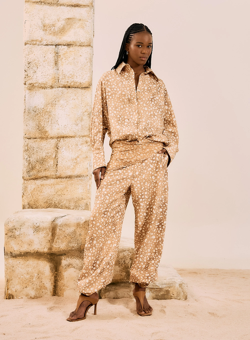 Calça Alfaiataria Wide Leg Animal Print - Imagem 4