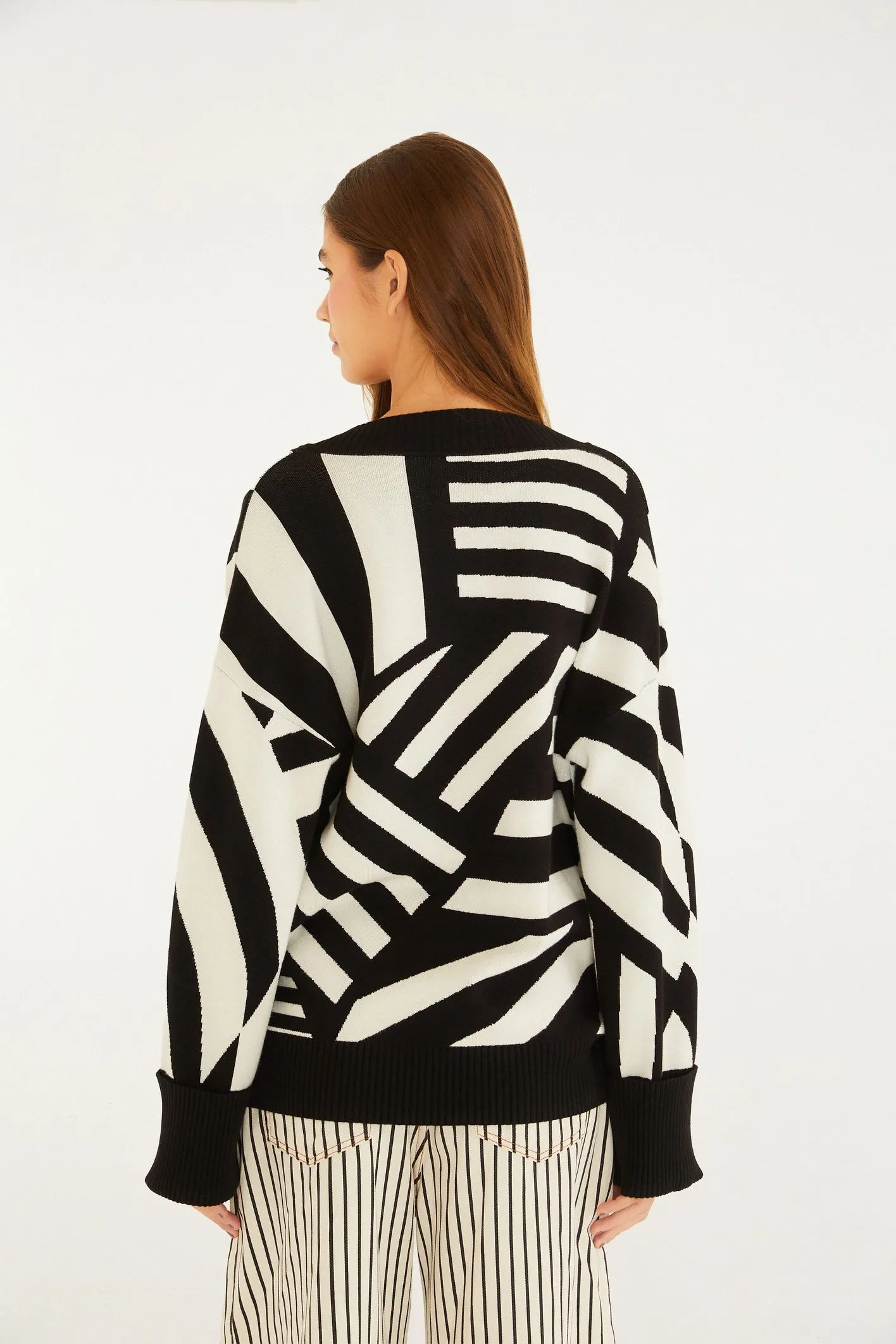 Pull Tricot Decote v Tuca Legal - Imagem 3