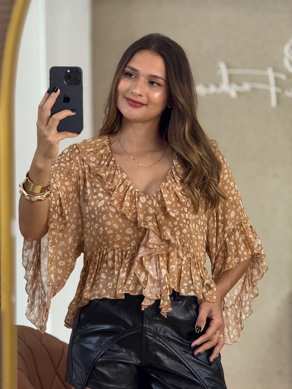 Blusa Fluída Com Babados Animal Print