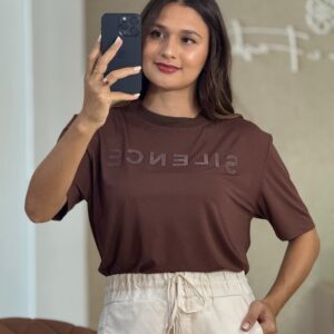 Camiseta Estampada Silence - marrom