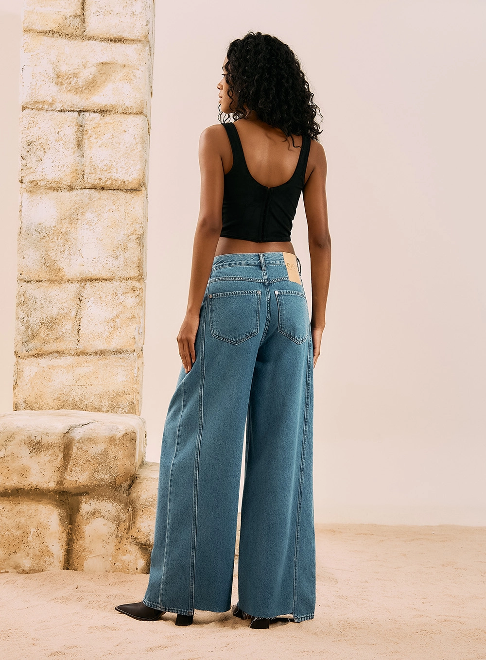 Calça Jeans Wide Leg Com Recortes - Imagem 3