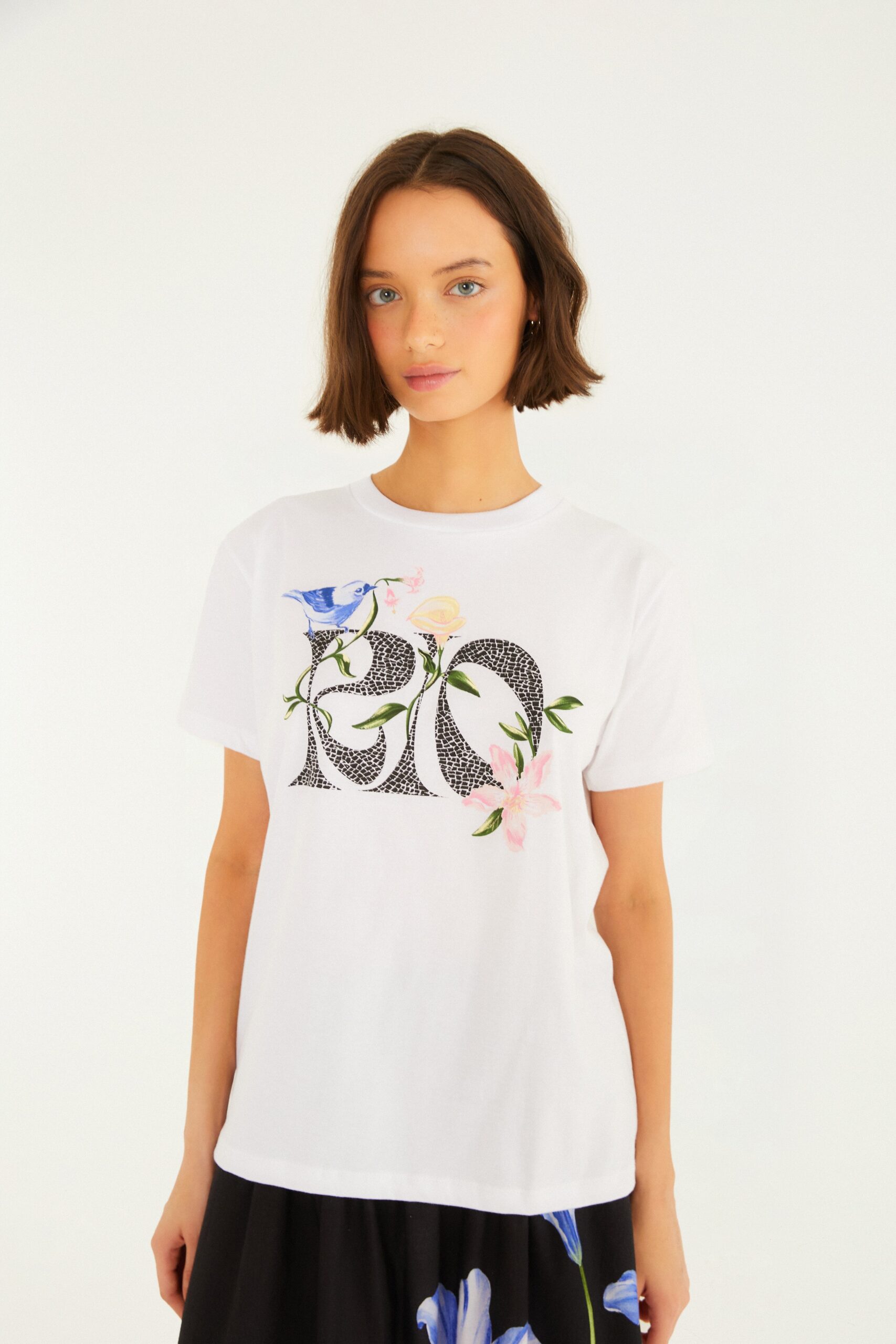 T-Shirt Fit Rio Calçadão Flores Off White