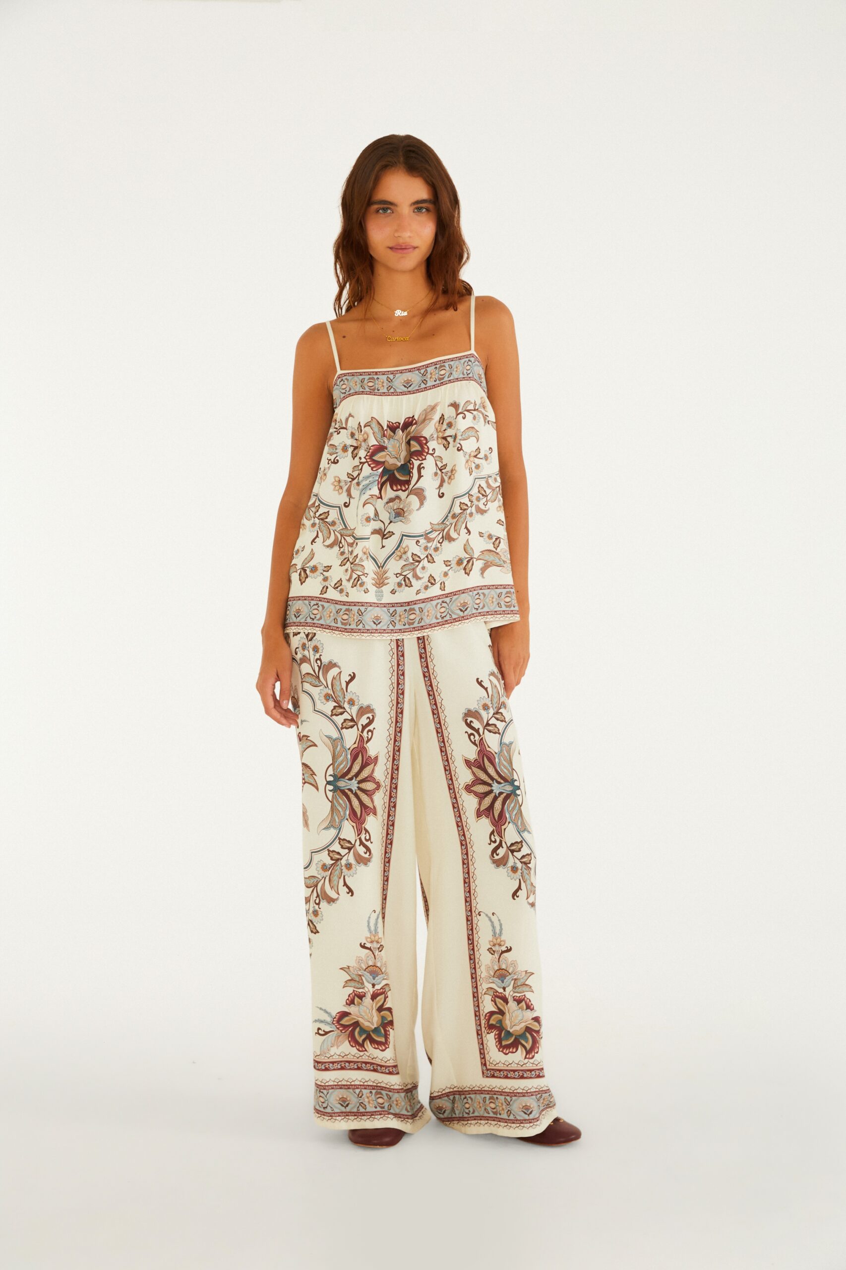 Calça Reta Estampada Jardim Majestoso