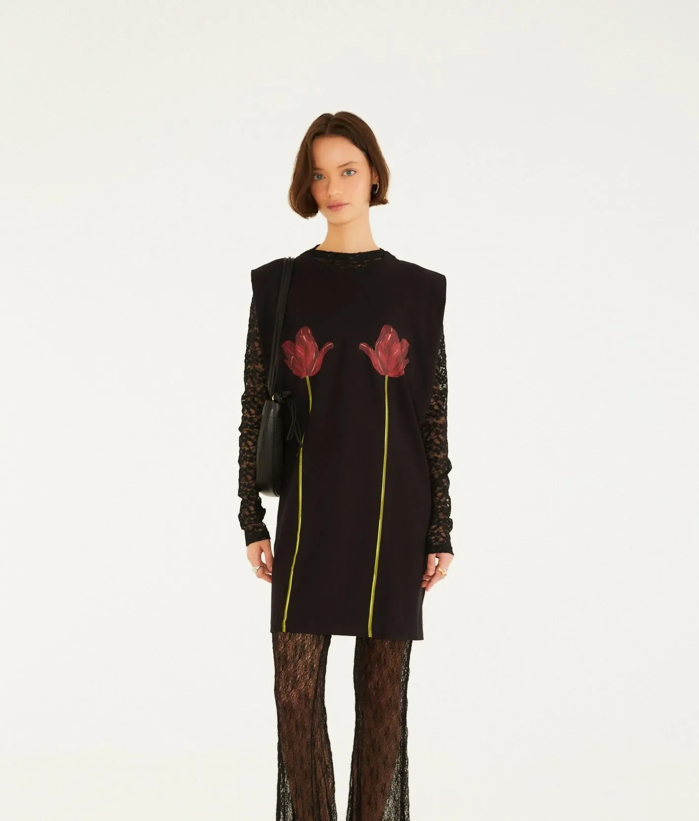 Vestido Curto Estampado Selva De Flor