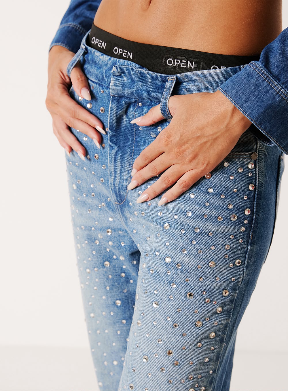 Calça Jeans Natália Reta Com Aplicação - Imagem 3