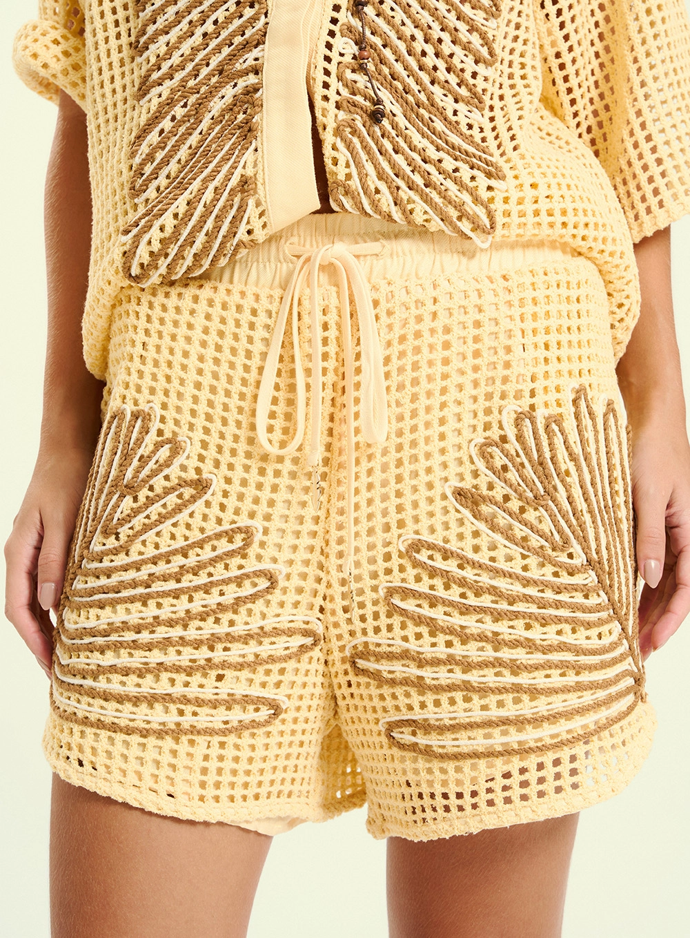 Short Feminino Em Tela Com Bordados - Imagem 2