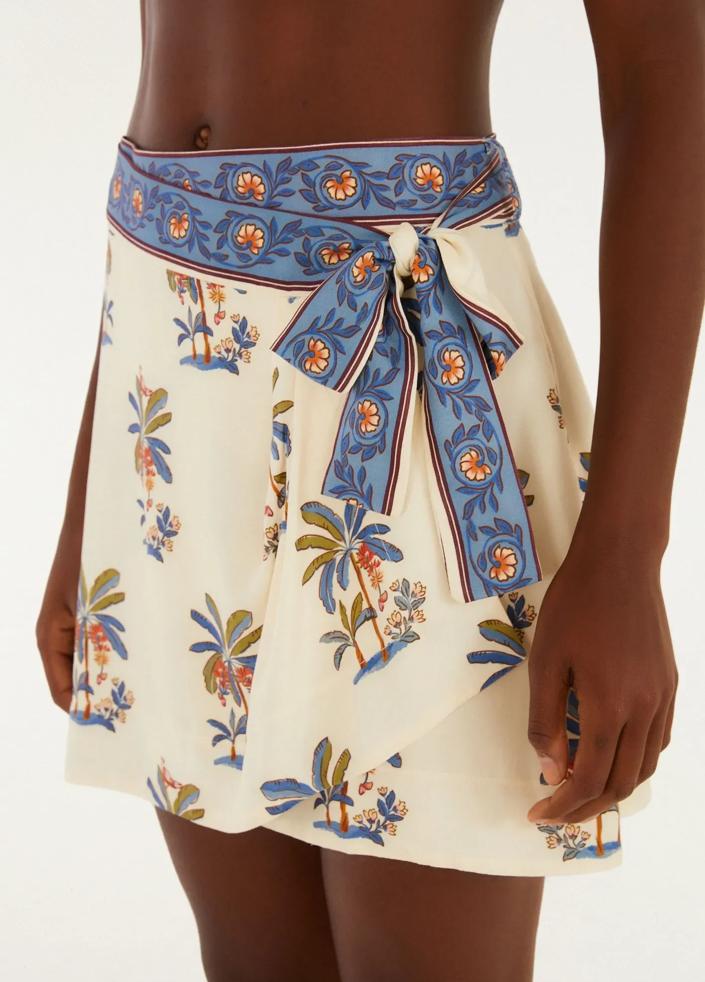 Saia Curta Pareô Estampada Luna
