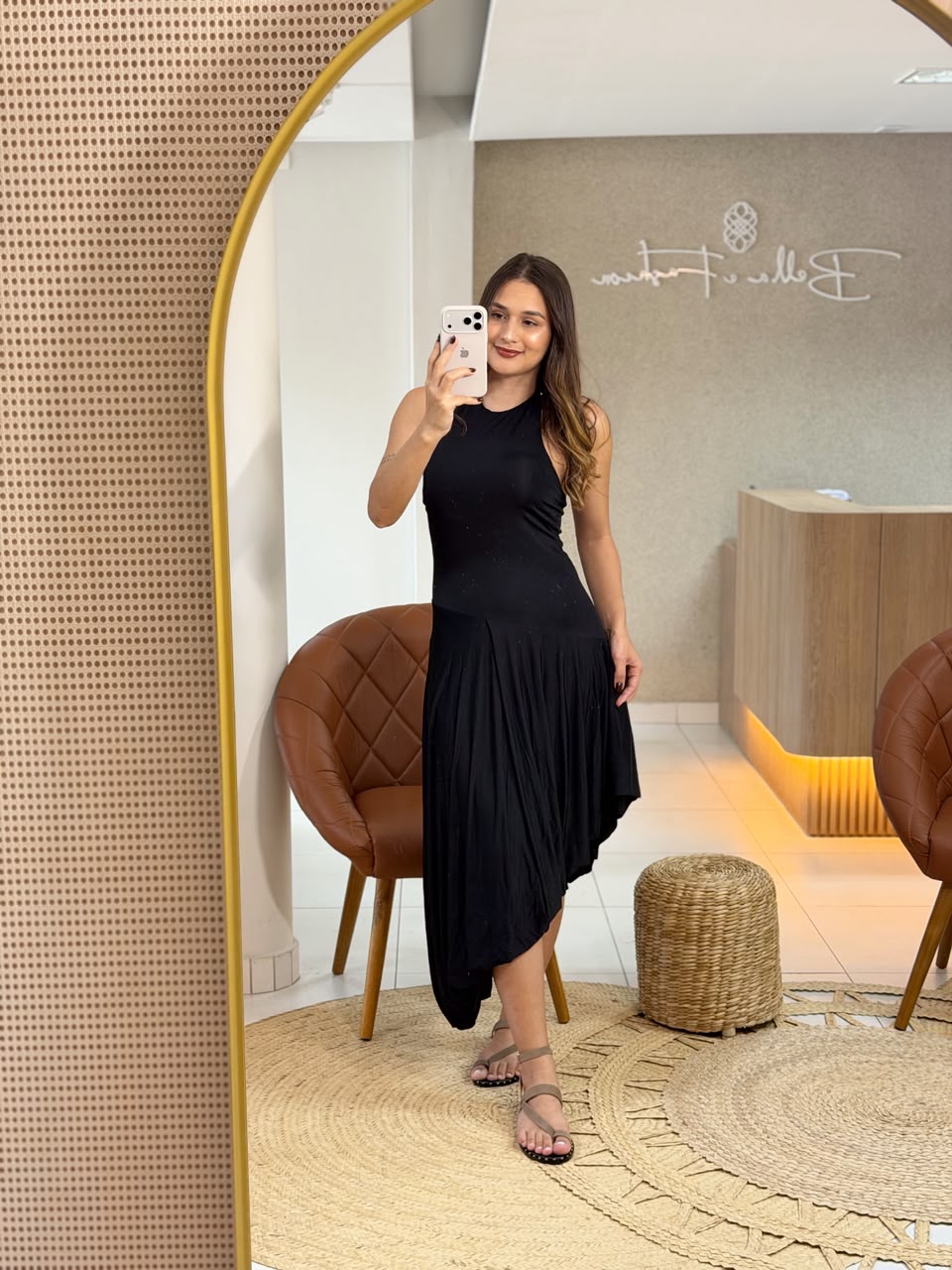 Vestido Feminino Midi Com Barra Assimetria